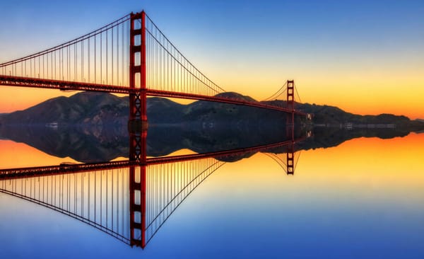 Обои США, отражение, пролив, мост, Golden Gate Bridge, Калифорния, Сан Франциско, Золотые Ворота