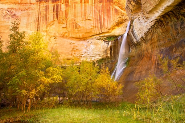 Обои США, Lower Falls, водопад, скала, горы, Юта, осень, Grand Staircase-Escalante National Monument, Calf Creek