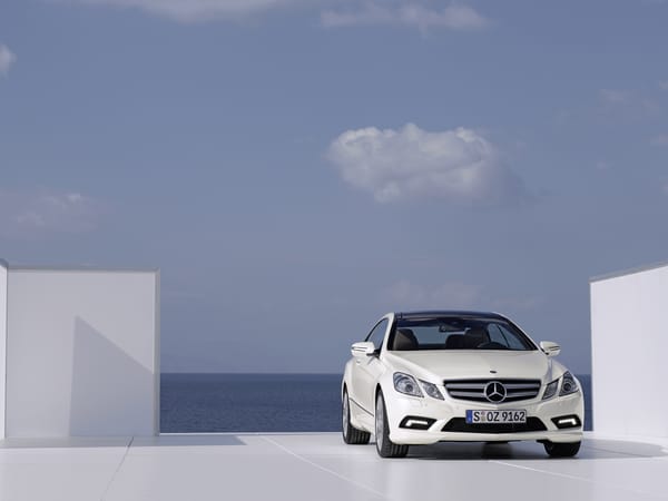 Обои mercedes-benz, white, e500