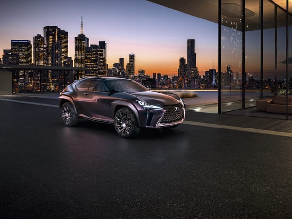 Обои lexus, вид сбоку, небоскребы