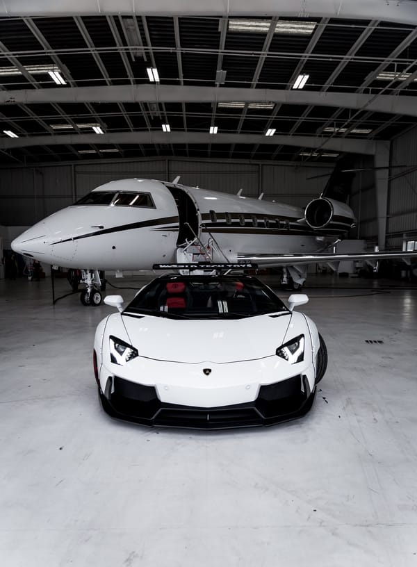 Обои lamborghini aventador, lamborghini, самолет