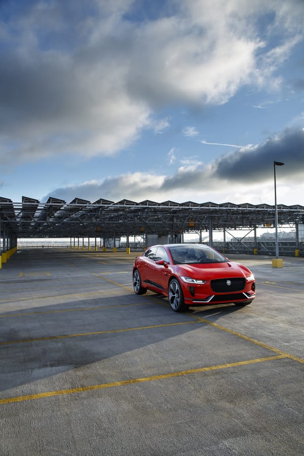 Обои jaguar i-pace, jaguar, кроссовер