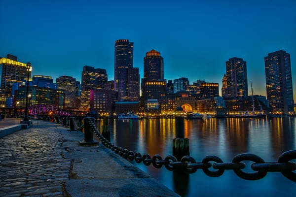 Обои небо, boston, сша, причал, ночной город, massachusetts, яхты, бостон, город, массачусетс