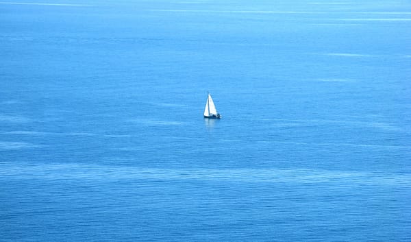 Обои черное море, парус, крым