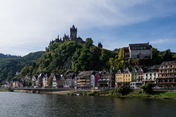 Обои река, замок, germany, набережная, кохем, moselle river, здания, германия, река мозель, cochem