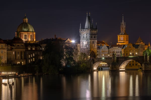 Обои Прага, город, Prague, мосты, Чешская Республика, ночь, ночные города, Чехия, Пражский град, Czech Republic, иллюминация, дома