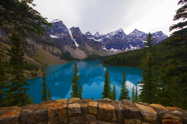 Обои Lake Moraine, горы, пейзаж, Озеро Морейн, деревья, Канада, скалы, озеро, Canada, Альберта