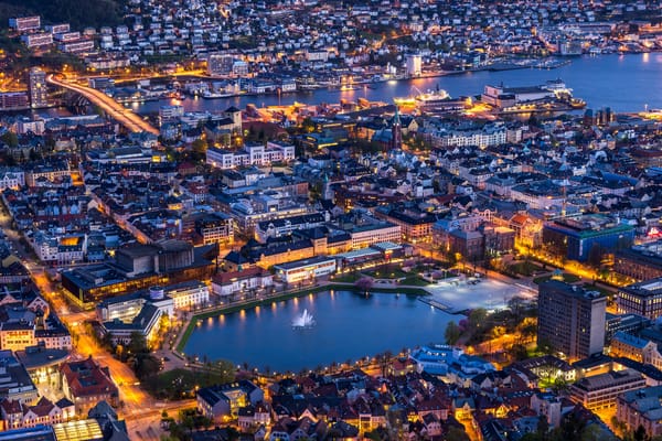 Обои Bergen, город, Norway, огни, ночные города, ночь, Норвегия, иллюминация, Берген