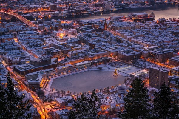 Обои Bergen, огни, город, ночные города, Norway, ночь, иллюминация, Норвегия, Берген