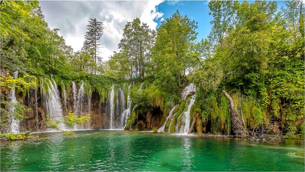 Обои Плитвицкие озера, водопад, водоём, пейзаж, Plitvice Lakes national park, Croatia, река, Хорватия, деревья, Национальный парк Плитвицкие озера