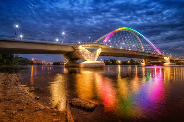 Обои Minneapolis, ночь, Minnesota, город, ночные города, иллюминация, река, мост