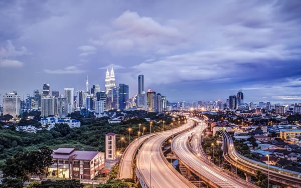 Обои Kuala Lumpur from KL Tower, Куала Лумпур, Малайзия, здания, городской пейзаж, дороги, дома