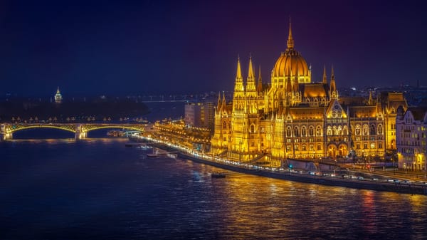 Обои Венгерский парламент, Parlament Margretbridge, цепной Мост, великолепие и слава в Будапеште, город, Венгрия, ночь, Дунай, Будапешт