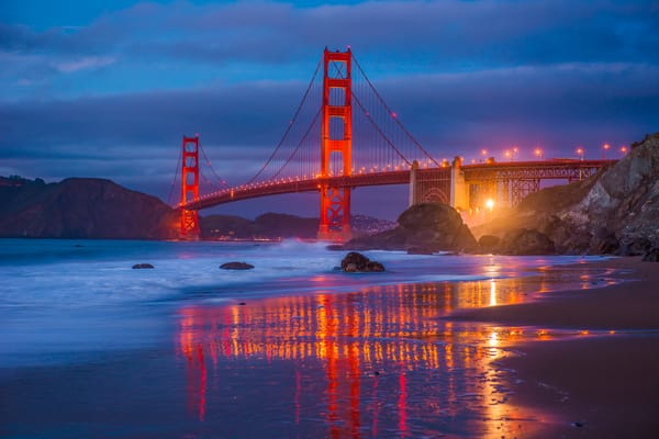 Обои Мост Золотые Ворота, Golden Gate Bridge, Сан-Франциско, сумерки, иллюминация, берег, пейзаж, свечение, море