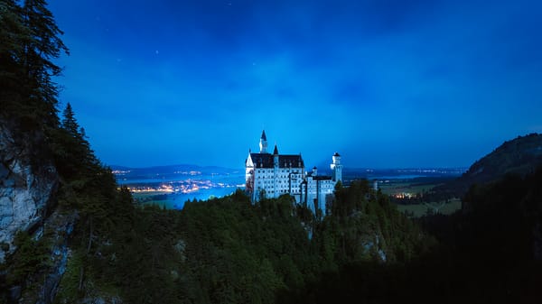 Обои Замок Нойшванштайн, Neuschwanstein Castle, Германия, пейзаж, ночь, Бавария