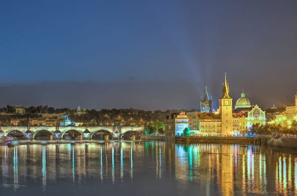 Обои Прага, Чешская Республика, Чехия, город, Prague, Карлов мост, Czech Republic, Пражский град, мосты, Река Влтава, дома, иллюминация