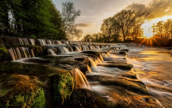 Обои Burley in Wharfedale, Англия, закат, река, Великобритания, рассвет, скалы, природа, течение, Западный Йоркшир, каскад, водопад