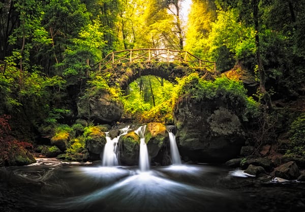 Обои Woodfairy Bridge, Schiessentumpel waterfall, Nature Park Mellerdall, Luxemburg
