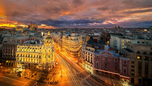 Обои Madrid, Calle Gran Via, иллюминация, огни, дома, ночные города, Spain, ночь, город, дорога