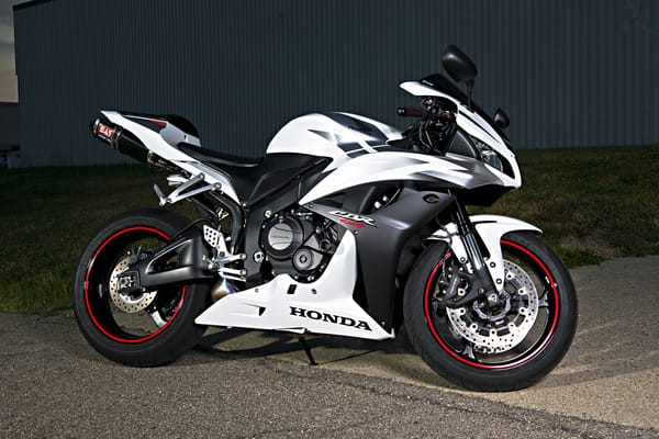 Fotografiya Honda Cbr600rr Motocikl Honda White Super Sport Chyornyj Belyj Super