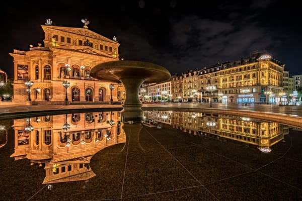 Обои Frankfurt am Main, фонтан, здания, Germany, Германия, отражение, Франкфурт-на-Майне, Старая Опера, ночной город, Alte Oper