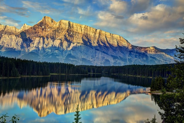 Обои Two Jack Lake, Banff National Park, пейзаж, Alberta, горы, озеро, Canada, лес