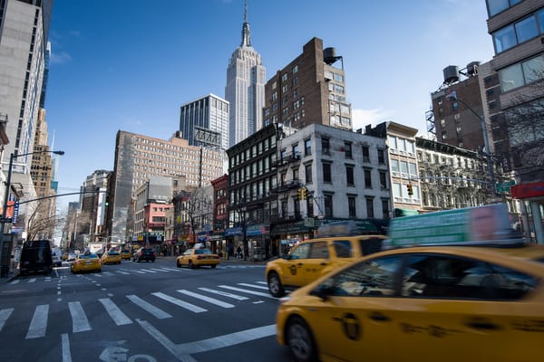 Обои New York, Нью-Йорк, США, USA, здания, New York City, небоскребы, Manhattan, Манхэттен, дорога, вид, дома, NYC, город, высотки, такси, улица