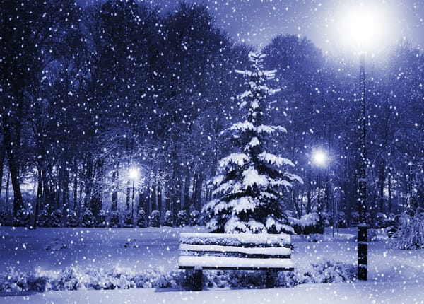 Обои merry christmas, природа, Magic Christmas Night, деревья, trees, christmas tree, bench, light, new year, town, Счастливого Рождества, winter, снег, Магия Рождественская ночь, Новый год, Nature, города, скамейка, елка, свет, зима, snow
