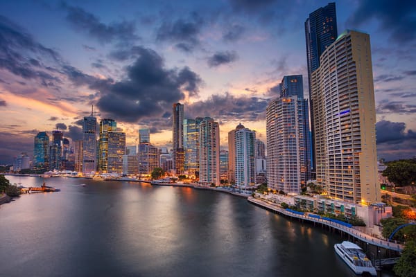 Обои Australia, Австралия, небоскрёбы, Брисбен, Квинсленд, набережная, Brisbane, Brisbane River, Queensland, дома, здания, река, Река Брисбен