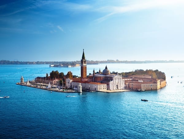 Обои Venice, Италия, вода, архитектура, лодки, дома, море, люди, Венеция, небо, Italy