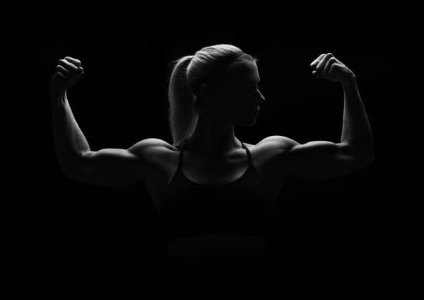 Обои woman, muscles, silhouette, pose