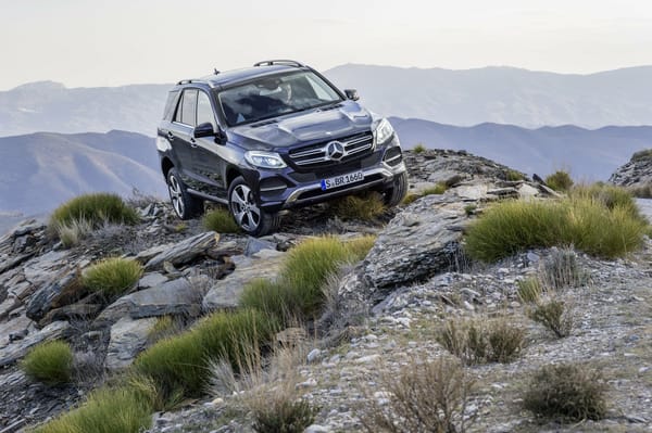 Обои 2016, автомобиль, Mercedes-Benz, горы, машина, камни, GLE