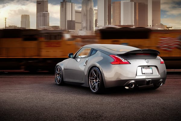 Обои Nissan, поезд, 370z, автомобиль