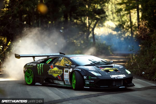 Обои Lamborghini Murcielago дрифтует
