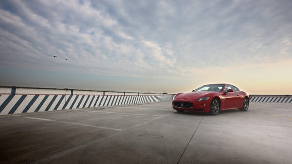 Обои облака, мазерати, 2009 maserati granturismo s, maserati granturismo s, красная машина, maserati granturismo