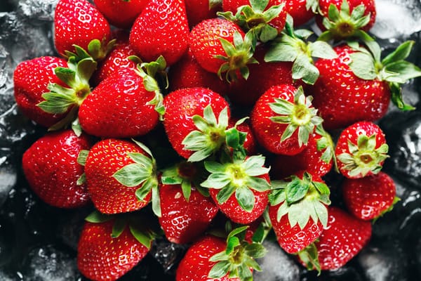 Обои Strawberry, клубника, berries, спелая
