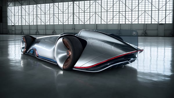 Обои Суперкар Mercedes Benz Vision EQ Silver Arrow в ангаре