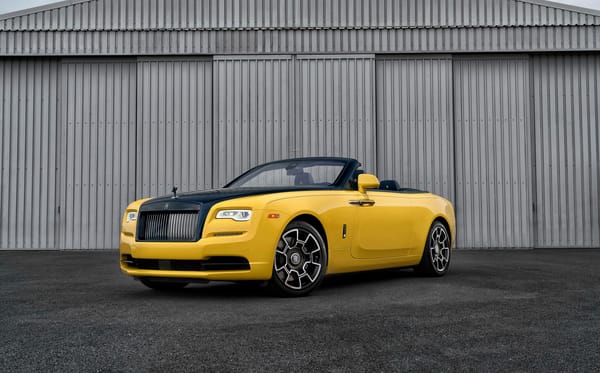 Обои Желтый автомобиль кабриолет Rolls-Royce Dawn,2018