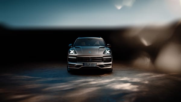 Обои Внедорожник Porsche Cayenne Turbo 2018 года вид спереди