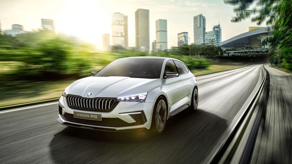Обои Автомобиль Skoda Vision RS 2018 года на трассе